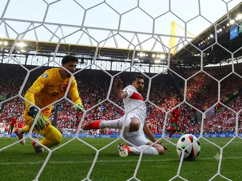 EURO 2024 ghi dấu những pha phản lưới của Thổ Nhĩ Kỳ và Albania