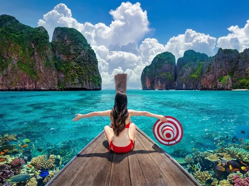 Từ Phuket có thể khám phá Phi Phi và vịnh Phang Nga trong ngày