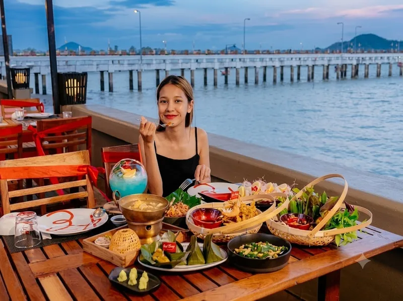 Ẩm thực Phuket kết hợp hải sản và nhiều món mang dấu ấn địa phương